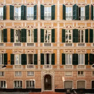https://residenza-depoca-di-palazzo-cicala.hotelitalianriviera.com